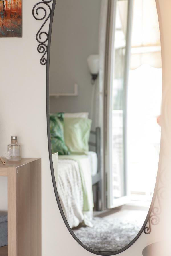 City Center Apartment Near Helexpo Tesalonika Bagian luar foto